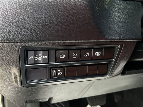 Used 2025 Toyota Tundra SR5 AWD/4WD image 22