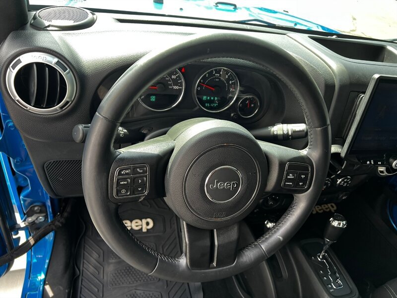 Used 2015 Jeep Wrangler Sahara w/ Connectivity Group AWD/4WD image 25