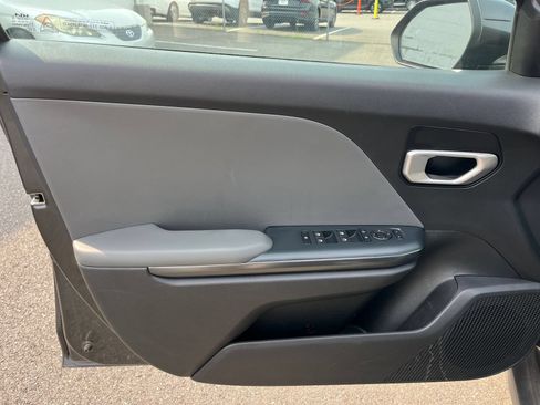 Used 2025 Kia K4 FWD image 18
