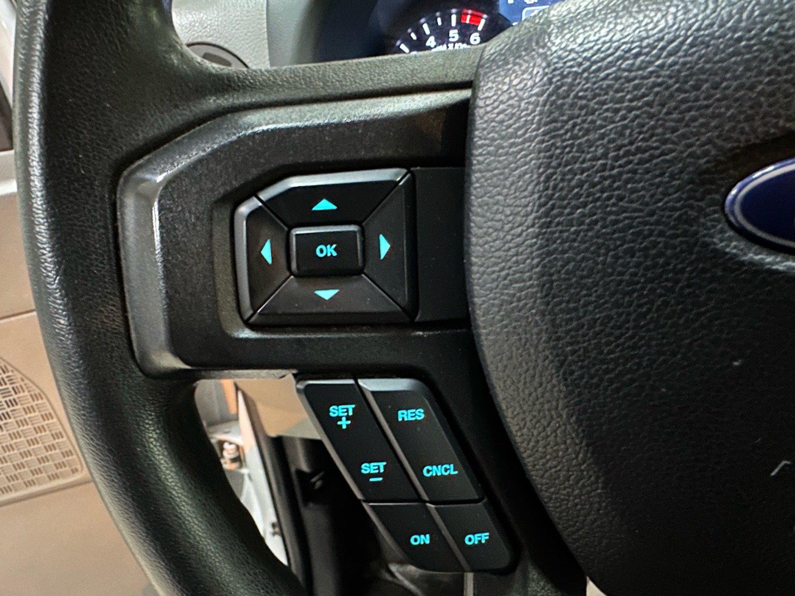 Certified 2024 Ford E-350 and Econoline 350 Super Duty w/ Power Windows & Locks Group RWD image 36