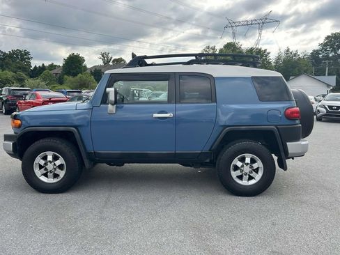 Used 2011 Toyota FJ Cruiser 4WD image 6
