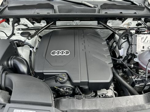 Used 2025 Audi Q5 2.0T Premium image 18