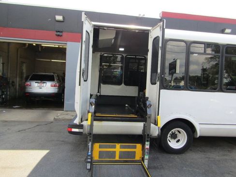 Used 2016 Ford E-350 and Econoline 350 Super Duty w/ Shuttle Bus Prep Package RWD image 3