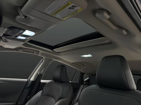 Used 2024 Subaru Crosstrek 2.5i Limited image 7