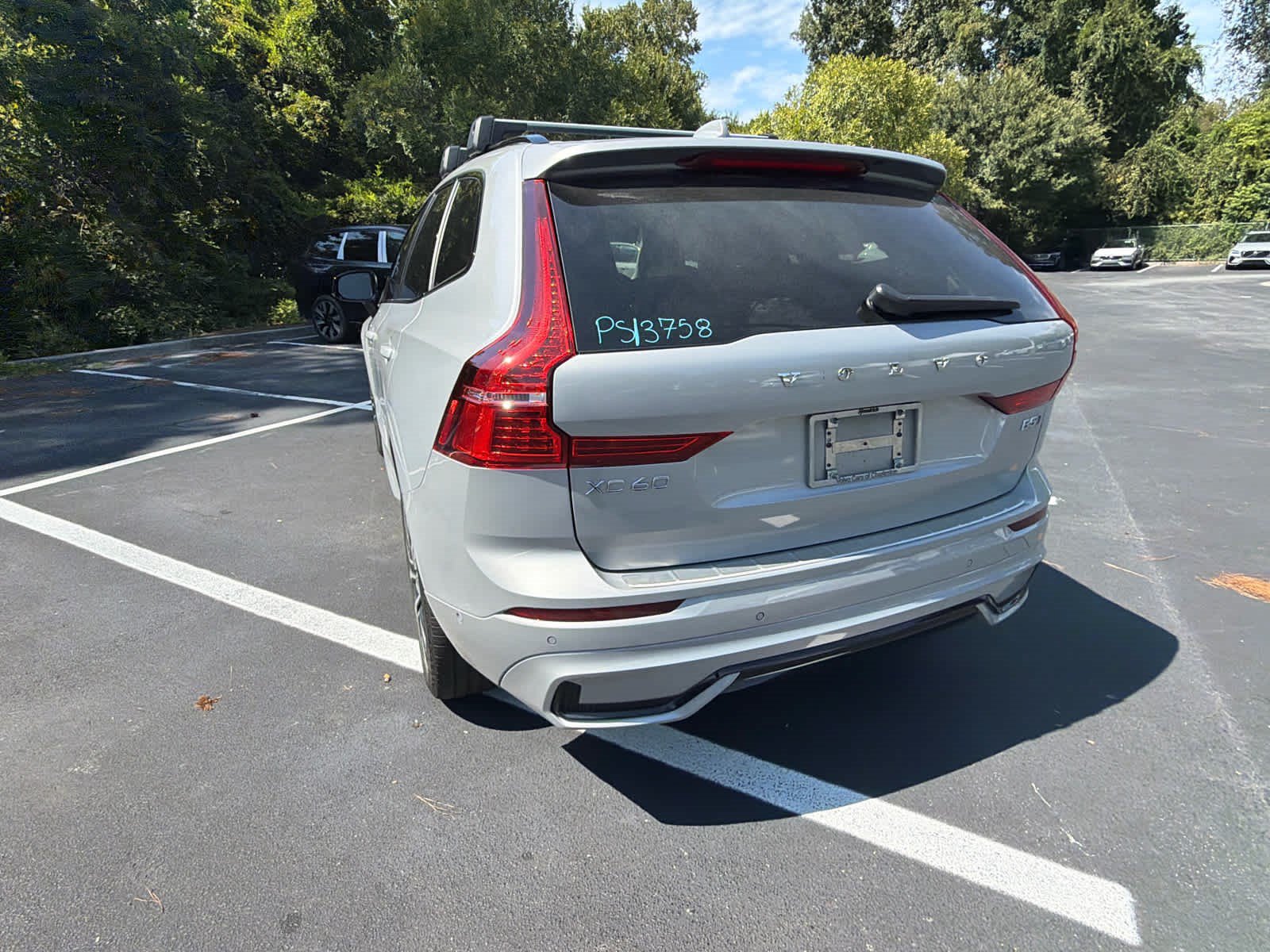 Used 2024 Volvo XC60 B5 Plus w/ Protection Package Premier AWD/4WD image 12