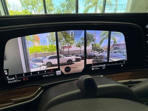 Used 2024 Cadillac Escalade Premium Luxury AWD/4WD image 26