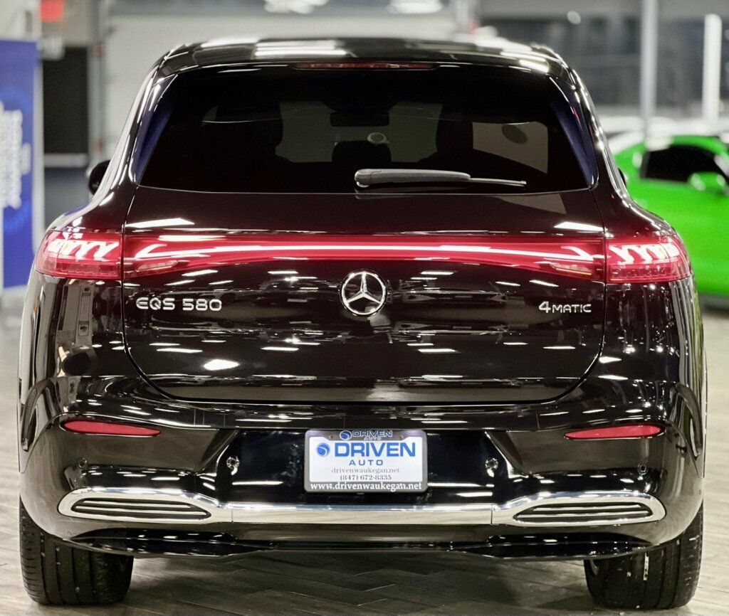 Used 2023 Mercedes-Benz EQS 580 4MATIC SUV image 4