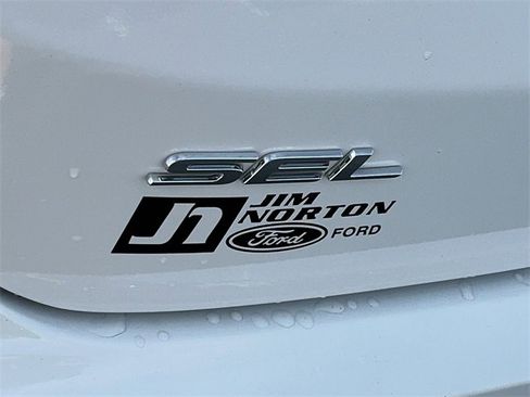 Used 2024 Ford Edge SEL image 10