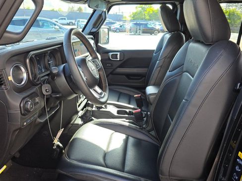 Used 2024 Jeep Wrangler Unlimited Sahara w/ Safety Group AWD/4WD image 7