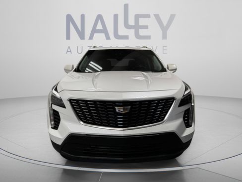 Used 2022 Cadillac XT4 Luxury w/ Driver Awareness Package FWD image 8