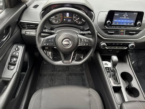 Used 2023 Nissan Altima 2.5 S image 14