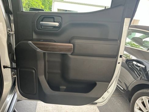 Used 2020 Chevrolet Silverado 1500 RST AWD/4WD image 33