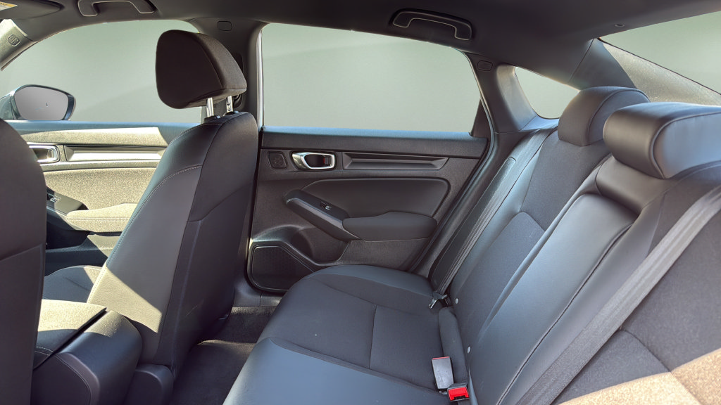 Used 2025 Honda Civic Sport image 16