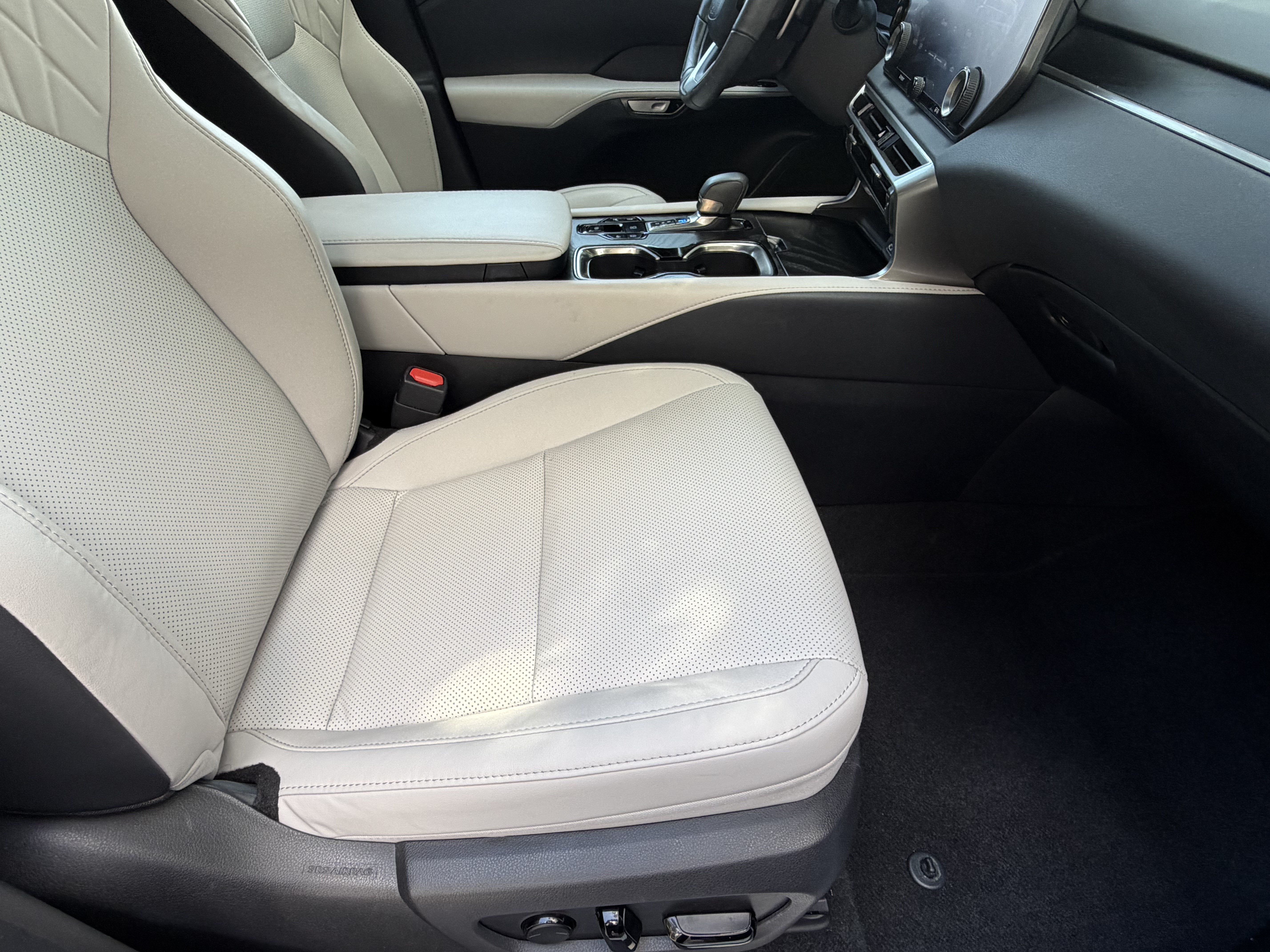 Used 2024 Lexus RX 350 Premium w/ Cold Area Package AWD/4WD image 41