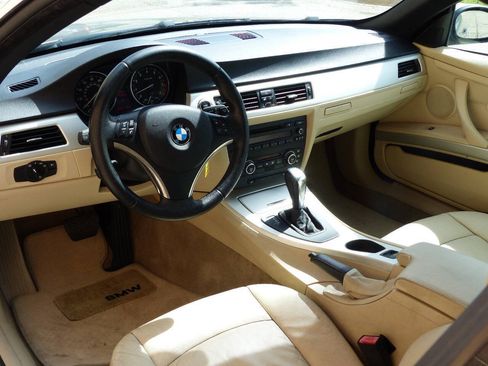 Used 2008 BMW 328i Convertible RWD image 13
