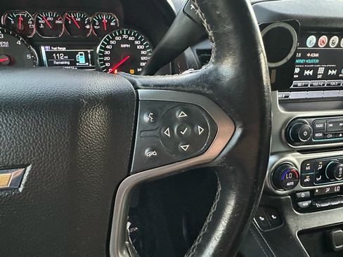 Used 2019 Chevrolet Suburban LT image 48