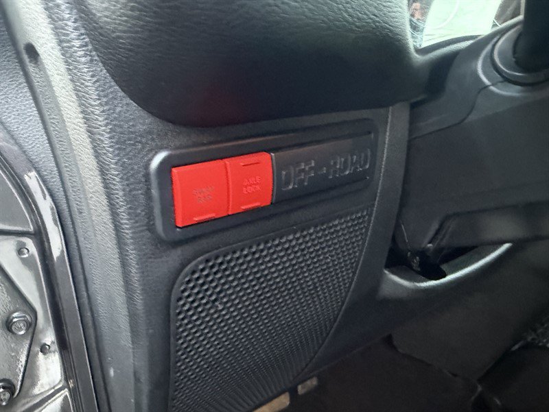Used 2017 Jeep Wrangler Unlimited Rubicon AWD/4WD image 17