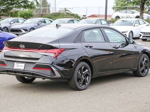 New 2026 Hyundai Elantra Sport FWD image 7