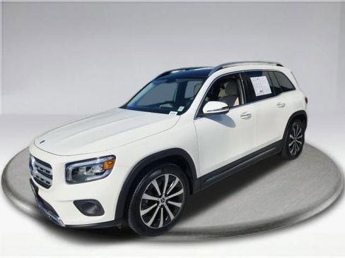 Used 2022 Mercedes-Benz GLB 250 4MATIC image 16