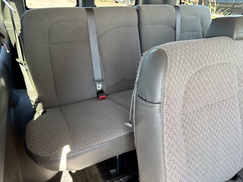 Used 2025 Chevrolet Express 3500 LT w/ LT Preferred Equipment Group RWD image 23
