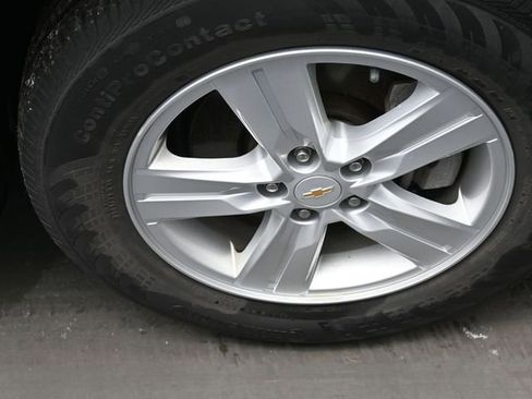 Used 2021 Chevrolet Trax LS w/ Tint and Cruise Package image 29