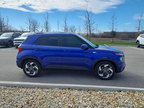 Certified 2023 Hyundai Venue SEL image 4