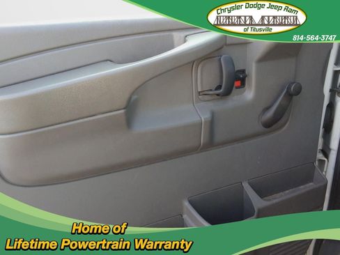 Used 2009 Chevrolet Express 1500 image 13