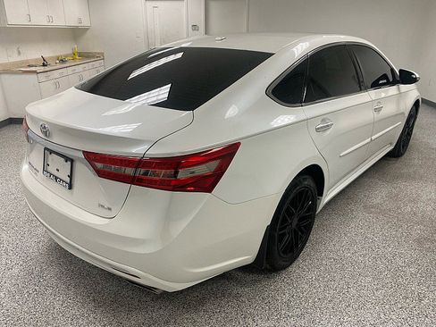 Used 2018 Toyota Avalon XLE Plus image 5