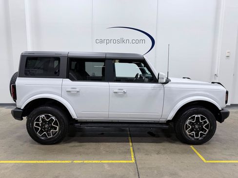 Used 2023 Ford Bronco Outer Banks AWD/4WD image 8
