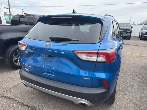 Used 2021 Ford Escape Titanium FWD image 25
