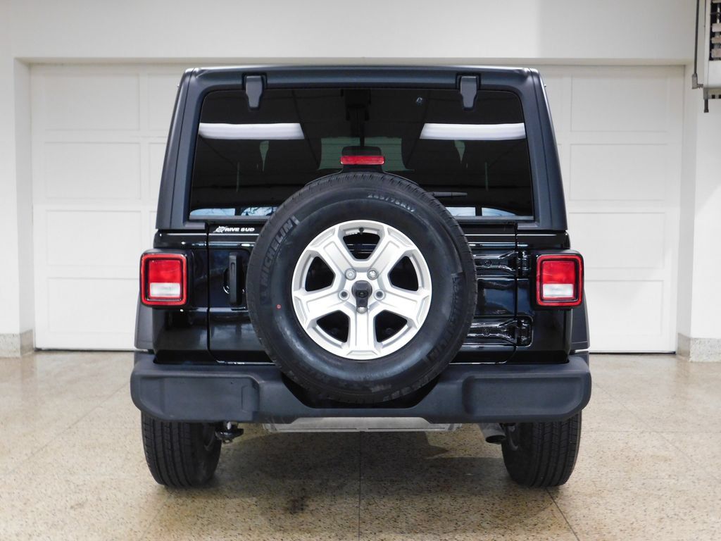 Used 2021 Jeep Wrangler Sport AWD/4WD image 8