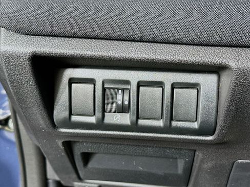 Used 2023 Subaru Outback Premium image 17