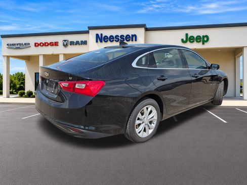 Used 2024 Chevrolet Malibu LT FWD image 7