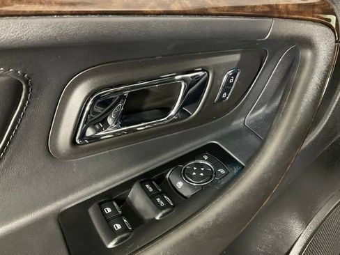 Used 2015 Ford Taurus Limited w/ Equipment Group 301A AWD/4WD image 21