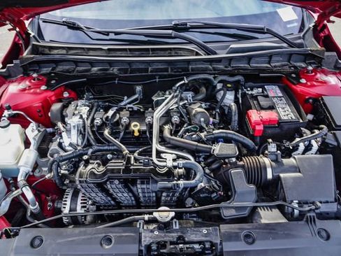 Used 2023 Nissan Altima 2.5 SR w/ SR Premium Package image 32