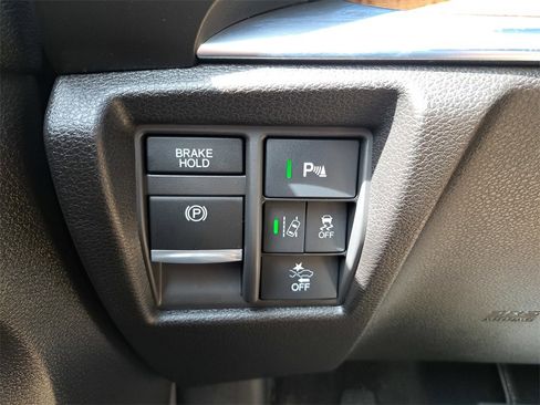 Used 2020 Acura MDX SH-AWD w/ Technology Package image 21