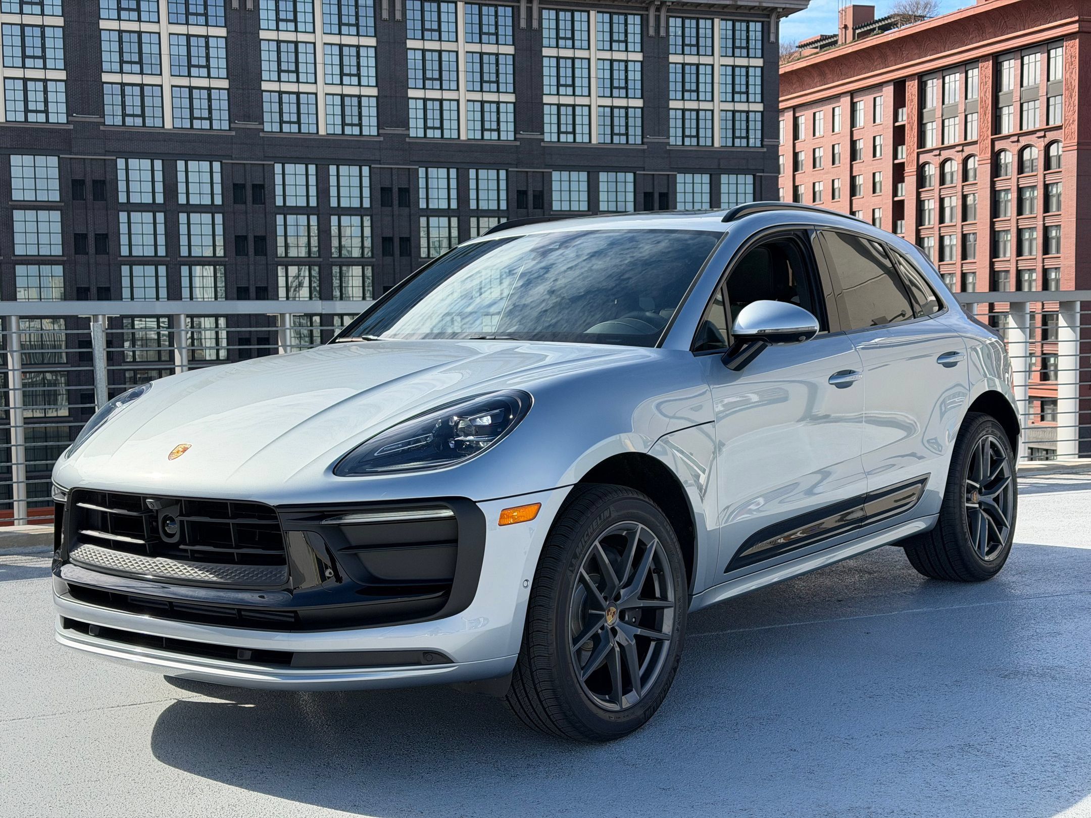 Used 2026 Porsche Macan Turbo AWD/4WD image 1
