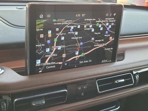 Used 2020 Lincoln Aviator Reserve w/ Equipment Group 202A image 9