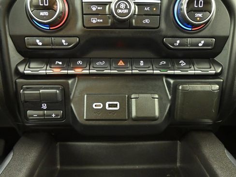 Used 2020 Chevrolet Silverado 1500 LT Trail Boss AWD/4WD image 30