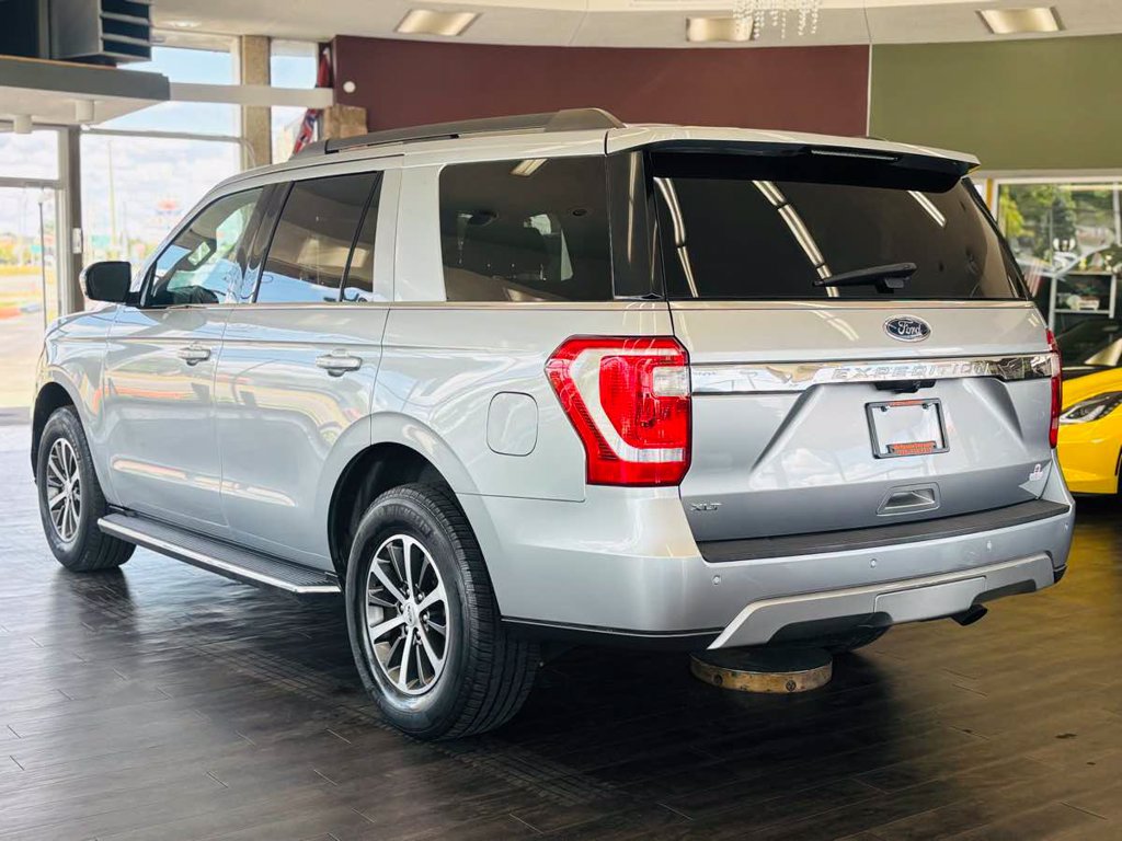 Used 2020 Ford Expedition XLT w/ Equipment Group 202A AWD/4WD image 13