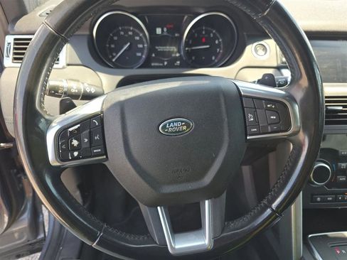 Used 2018 Land Rover Discovery Sport HSE AWD/4WD image 16
