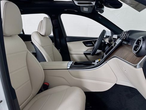 New 2026 Mercedes-Benz GLC 300 image 6