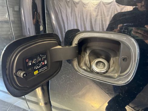 Used 2020 RAM 1500 Big Horn AWD/4WD image 10