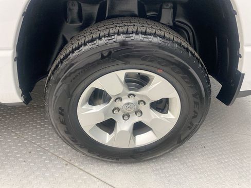 Used 2023 RAM 1500 Big Horn AWD/4WD image 10