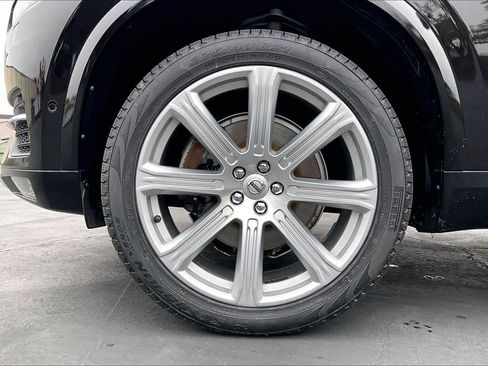 Used 2017 Volvo XC90 T6 Inscription w/ Vision Package image 12