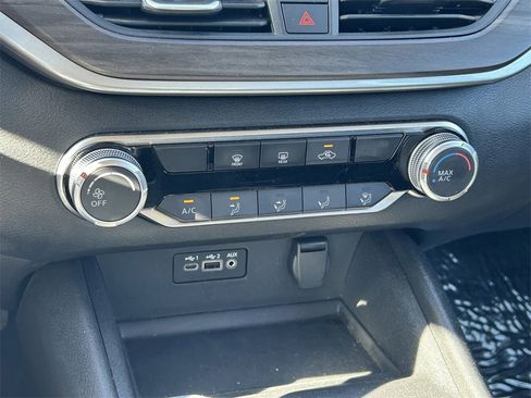 Used 2025 Nissan Altima 2.5 SV image 26