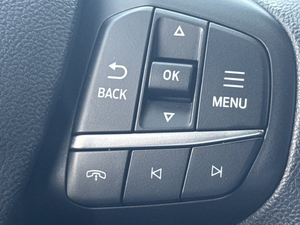 Used 2025 Ford Escape Active AWD/4WD image 25