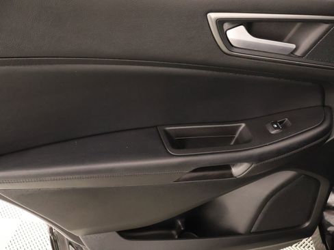 Used 2024 Ford Edge SE w/ Black Appearance Package AWD/4WD image 15