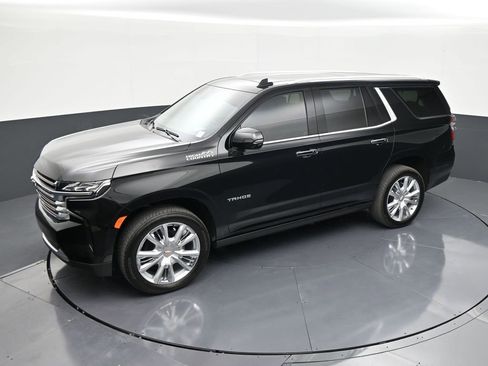 Used 2024 Chevrolet Tahoe High Country w/ Premium Package AWD/4WD image 12