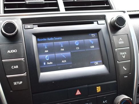 Used 2016 Toyota Camry LE FWD image 19